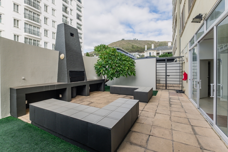 To Let 2 Bedroom Property for Rent in Three Anchor Bay Western Cape